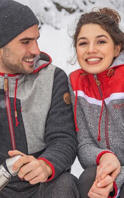 assets/images/f/PizPal%C3%BC_Jacke%20Tapfheim_grau_Jacke%20B%C3%A4rnau_grau-rot-491cbe06.jpg